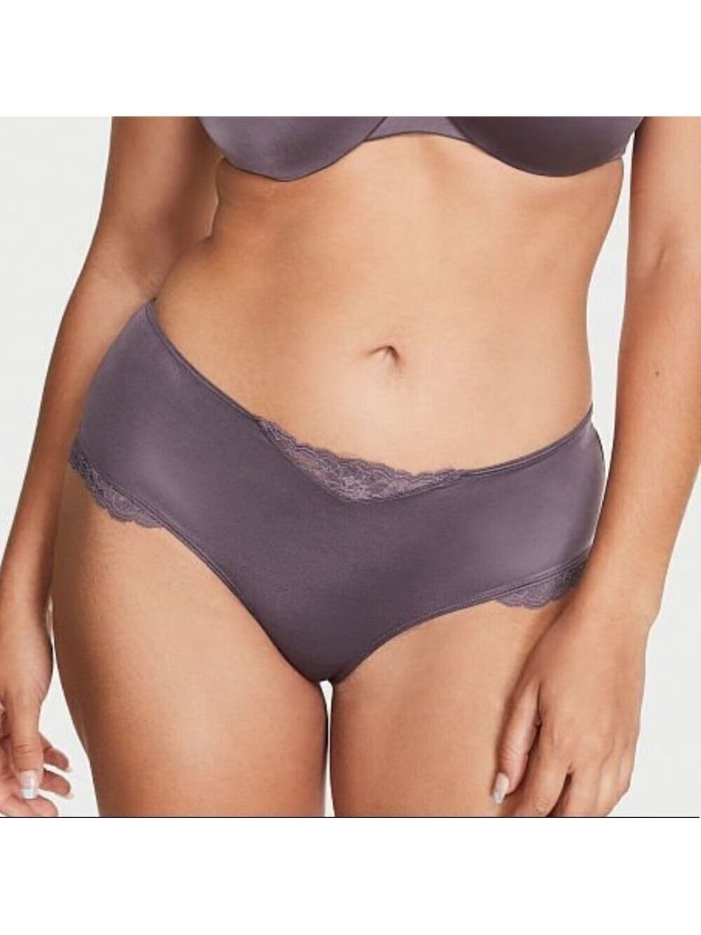 Victoria’s Secret VERY SEXY
Micro Lace Inset Cheeky Panty
